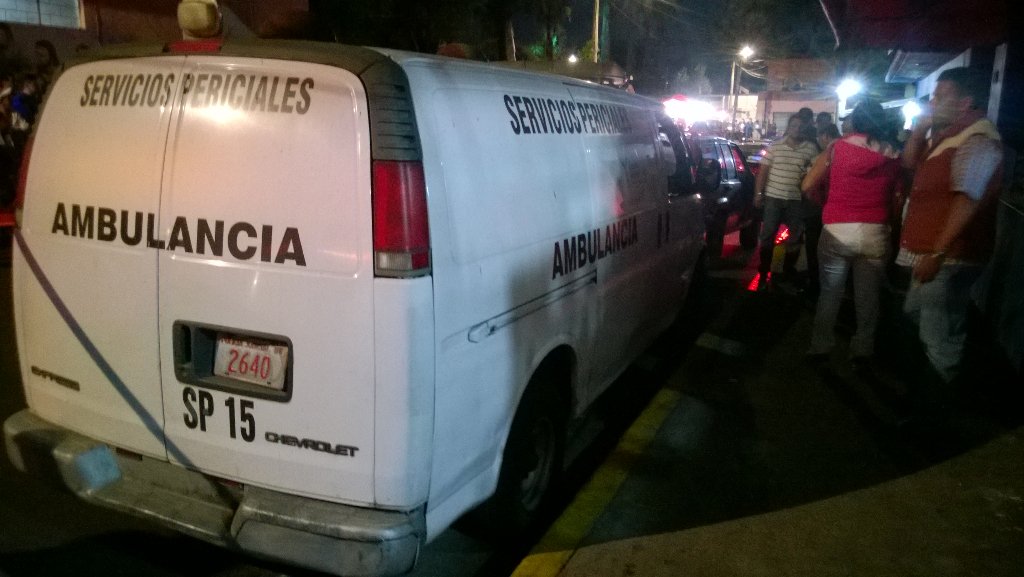 Matan a hermanos a bordo de camioneta en Xochimilco - Ce7FPVTUIAA9jMk