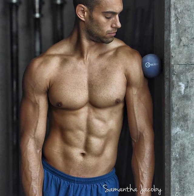 tuneupfitness's tweet photo. #RollModelMethod gives you the tools to change the course of your life in < 5 mins/day. https://t.co/2umfOb6CIa https://t.co/WdVp82cST6