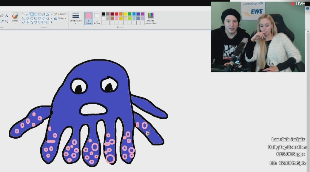 ModTeamEU's tweet photo. [Momente]

@unge und @LucyCatOfficial 
malten kichernd Bilder für euch 

#ungestreamt https://t.co/WunMr403t8