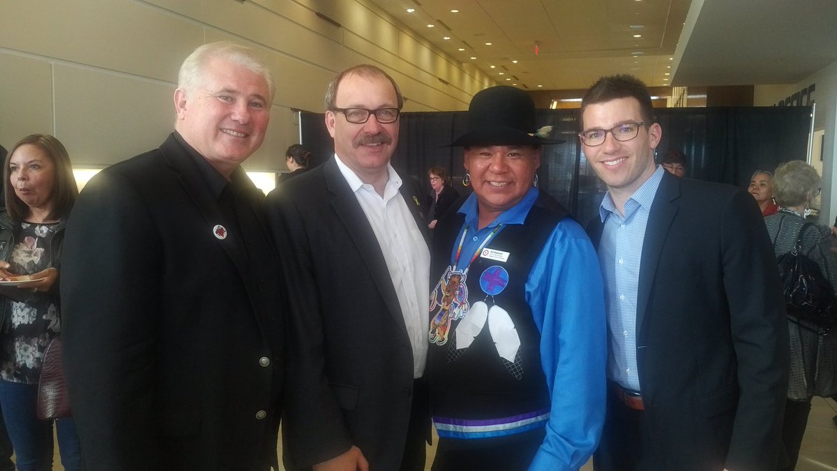RicMcIver's tweet photo. Great to catch up w @Ward4Ward1, Justin and Hal Eagletail at #Juno's tonight at TsuuTina #indigenousshowcase #ableg https://t.co/kTKvMcO0L6