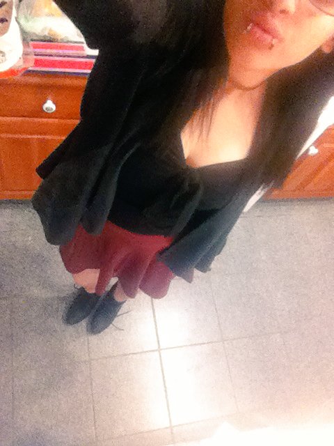 nessa92413's tweet photo. a girls night out is always needed 👌💃 https://t.co/bbgkg8FgL6