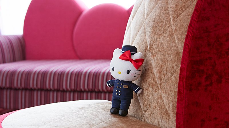 未使用·箱入り♡キティ ベルボーイ 制服 ぬいぐるみ 阪急第一ホテル 開業45周年を記念し京王プラザホテル（新宿）のハローキティルームの