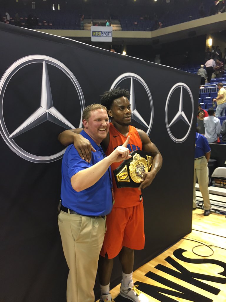 CoachSorby's tweet photo. @CoachJoeKND and @devolution23 with the belt! @UMaryMensBball https://t.co/jsfprSJh3R