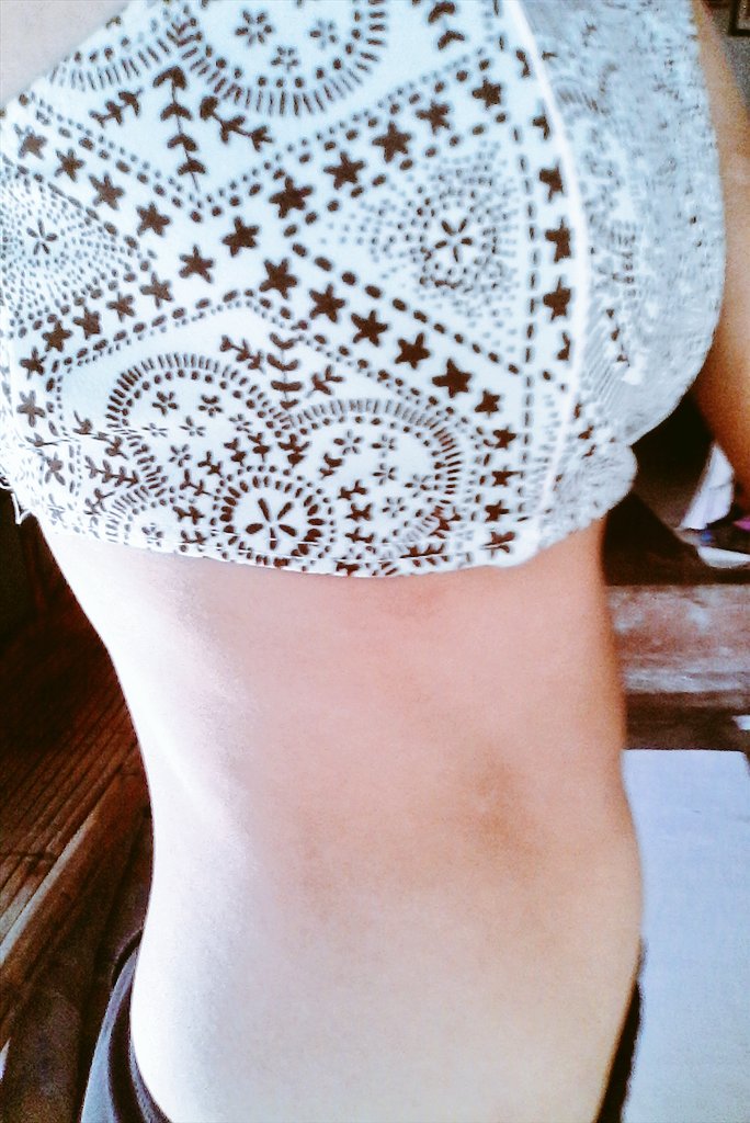 phoebegracecode's tweet photo. Body for summer :) https://t.co/9HynNgj6Ka