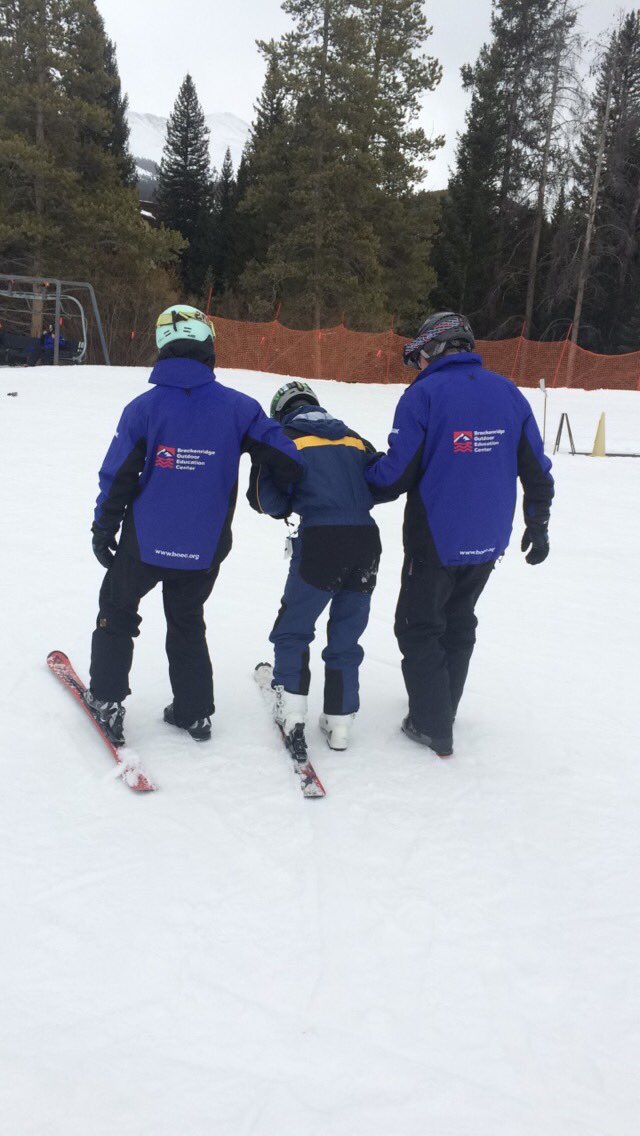 MAB_BreckCO's tweet photo. Helping Joe ski &amp; putting a smile on his face>> https://t.co/2KDb6Y4HAX