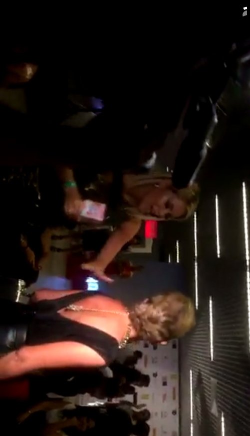 10JP08's tweet photo. @EstasenTodas también en el #LIFWeek2016 @Sheyla_RojasR https://t.co/ER6FzWm6G1