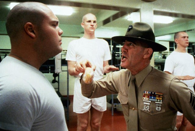 EnFilme's tweet photo. VIDEO. Jean-Luc Godard analiza la cámara lenta en FULL METAL JACKET (1987) de Kubrick. https://t.co/G2cYBfmMcw https://t.co/QhnzRDr2cm
