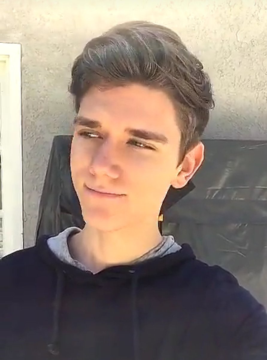 KeyperEdits's tweet image. #Keypers How would you caption this @itsDevanKey pic ?