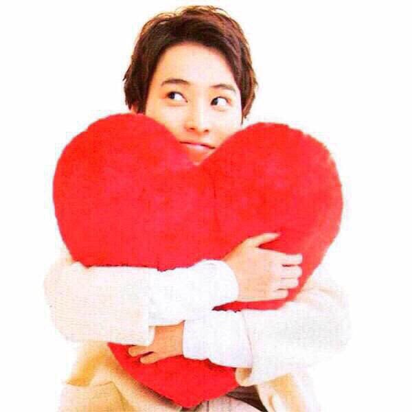 kentao_lovedesu's tweet photo. RTよろしくです！☁️🌈

#山﨑賢人好きな人RT 

#山﨑賢人君に壁ドンされたい人RT 

#けんたお応援する人RT 

#RTした賢友さん全員フォロー https://t.co/fqIqOyiM0a