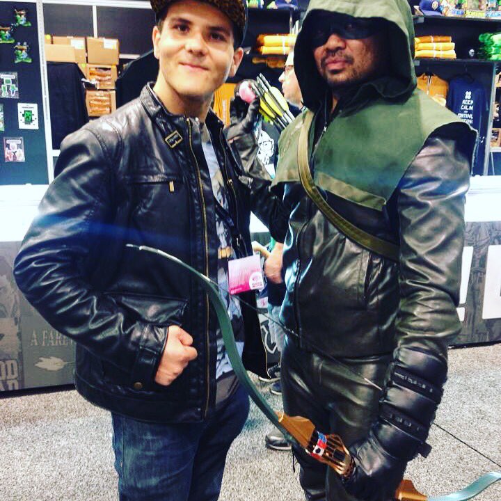 KcFusion_'s tweet photo. #Flashback #wondercon2014 When I met with The Arrow on my first WonderCon two years back 😄🏹💪🏻 https://t.co/z5A3i7waZ7
