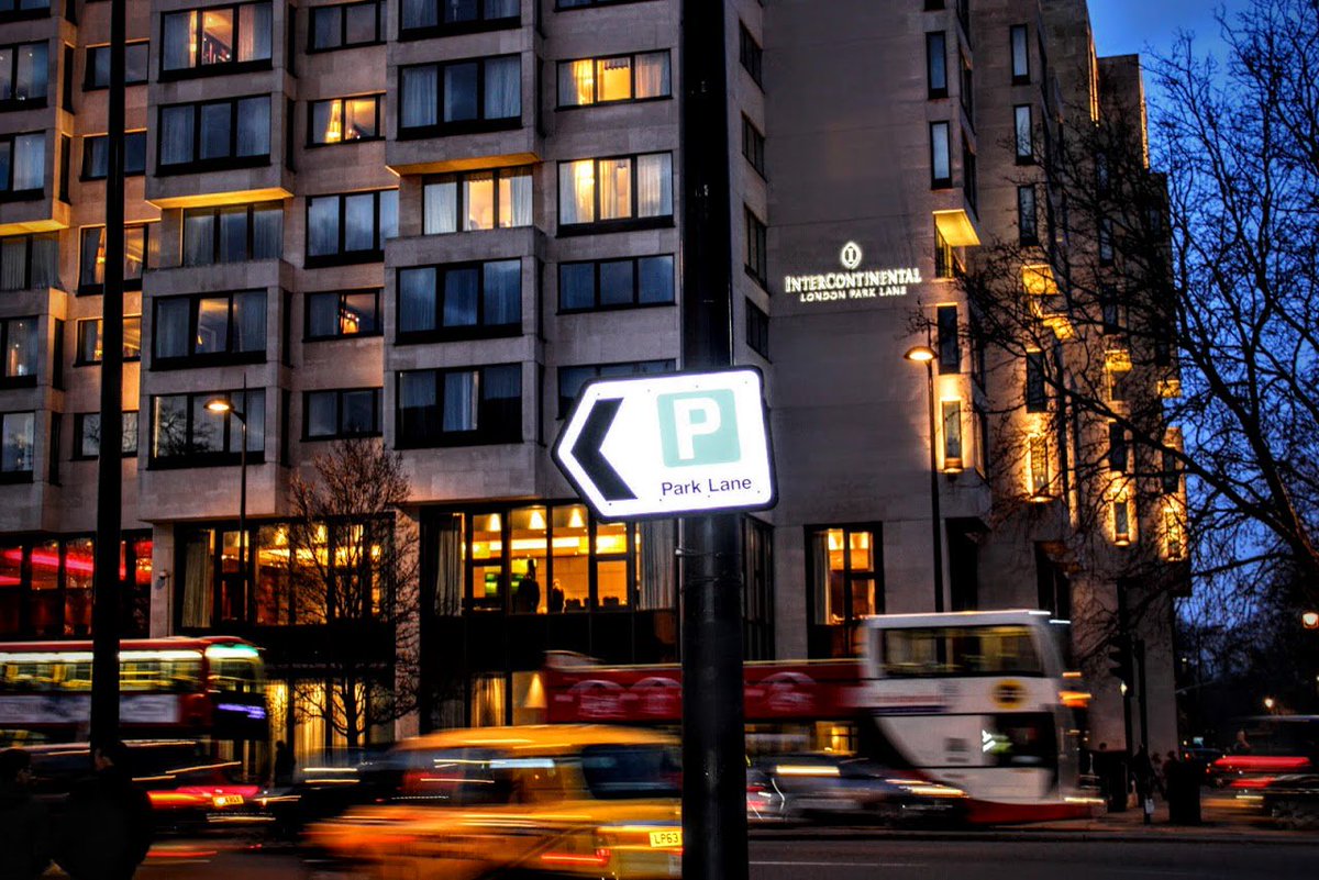 GeorgeMorina's tweet photo. #PHOTOS from #HydePark &amp; #ParkLane @ Night ,#London #UnitedKingdom #photography © @GeorgeMorina. https://t.co/yuFNVxqtc2