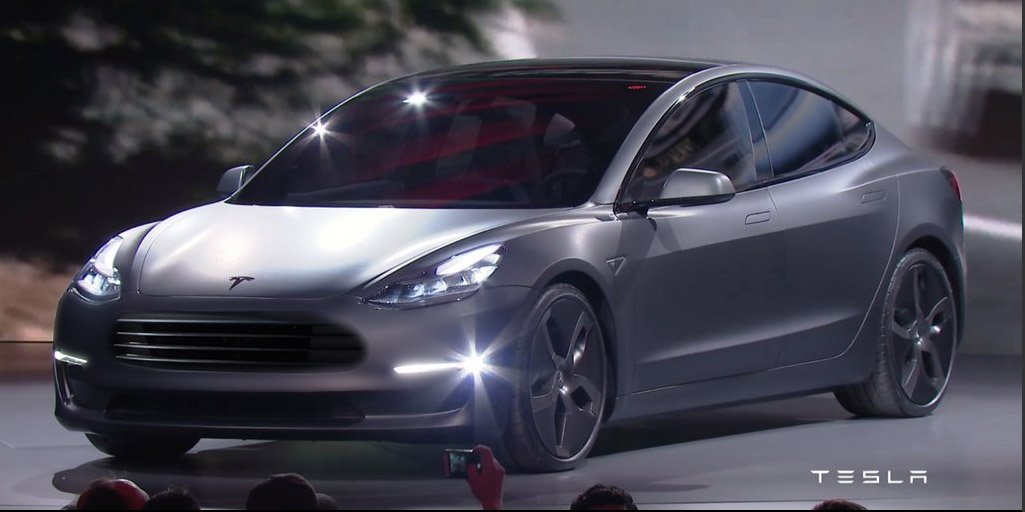 bransonsmall's tweet photo. @TeslaMotors @elonmusk #Model3 Model 3 looks awesome but it needs a grill. https://t.co/bVvEFFoRgQ