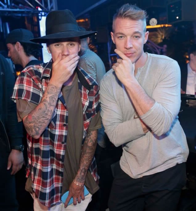 biebersmaniabr's tweet photo. VÍDEO: Diplo fala dos desafios após lançar colaboração com Justin Bieber https://t.co/Oa7wqAid9F 
#JFCJustinBieber https://t.co/Is3Jq41y8s