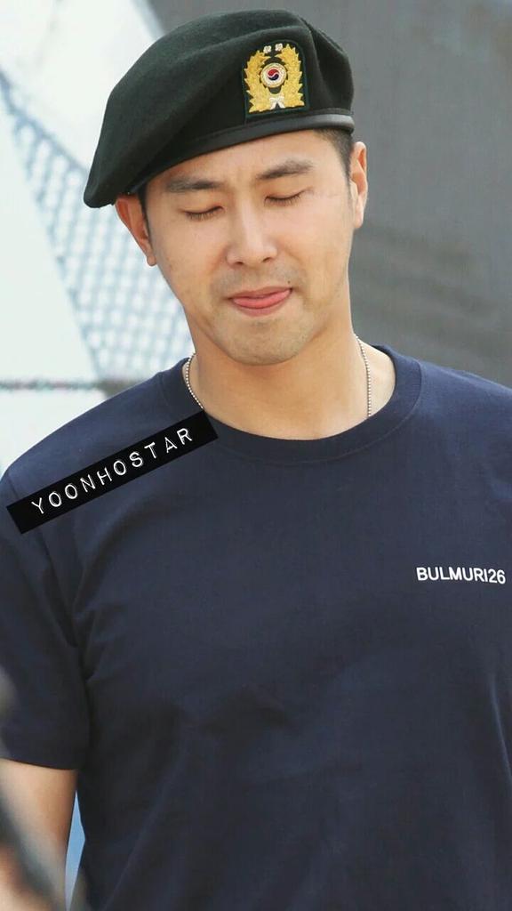 YunhoWorldIndo's tweet photo. Selamat sore.. *handsome Yunho *semakin mempesona ya? 😍😊💓 cr.onpic https://t.co/TB4yOcl5RU