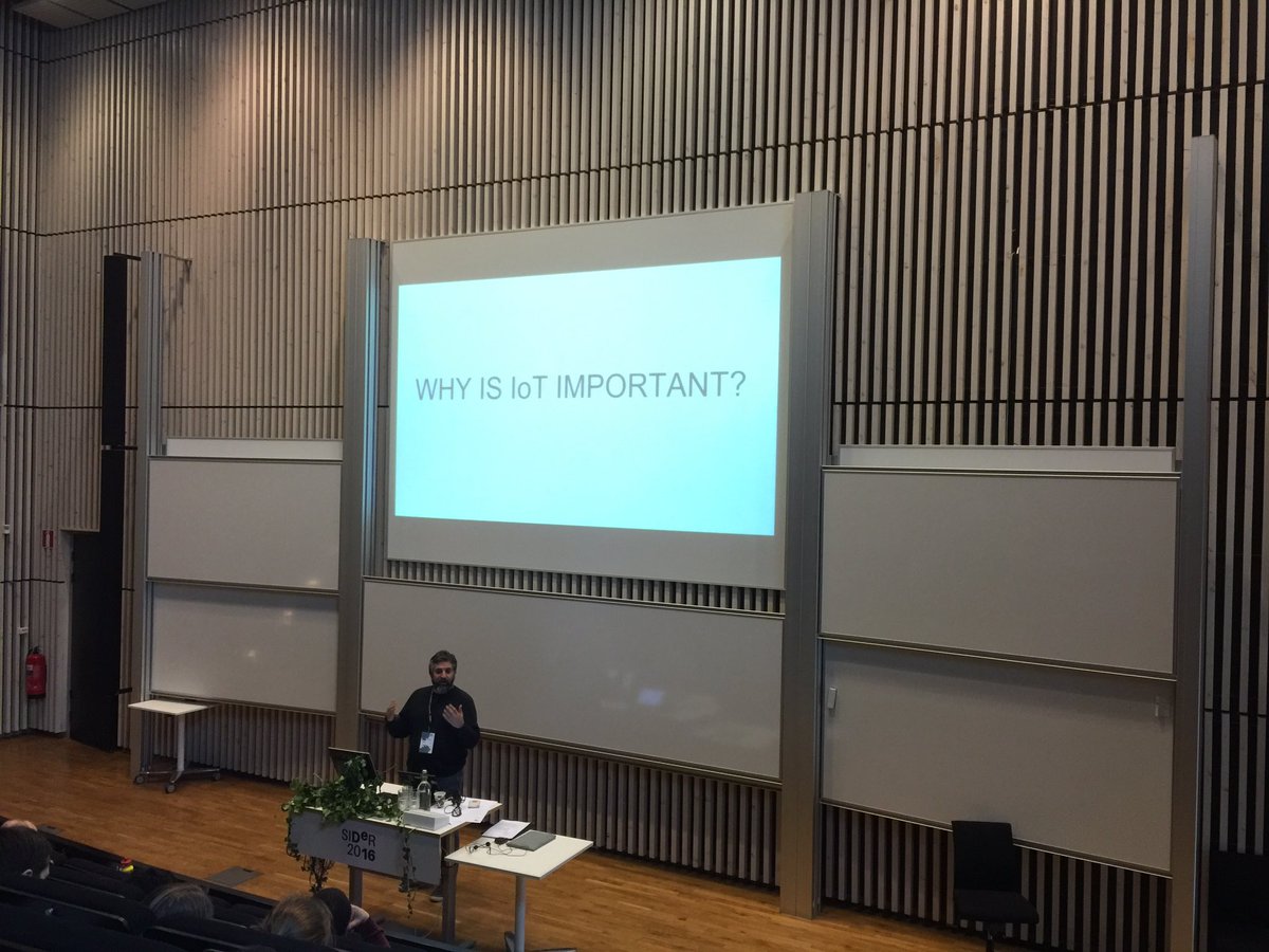 Agilehandyman's tweet photo. Great opening keynote by @dcuartielles #sider2016 https://t.co/JdxerpfBrg