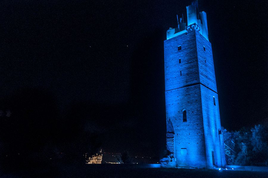 ComuneSMiniato's tweet photo. #AutismDay2016 La nostra #Rocca domani sera si tingerà di blu @ComuneSMiniato @VGabbanini https://t.co/ZBLVwHAlpY
