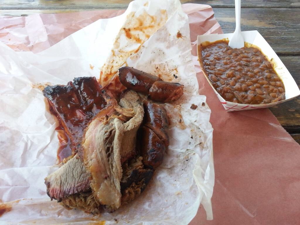 MuddysPitBBQ's tweet photo. This is no joke. @MuddysPitBBQ opens in 5 days! #April6 #itsworththedrivetoKeene #DoBelievetheHype https://t.co/2AKqawl1XP