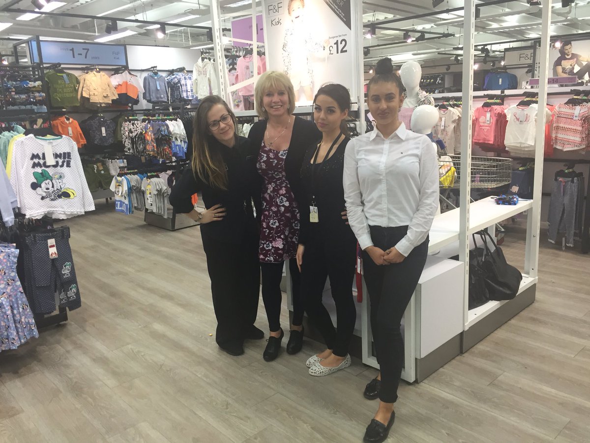 Havering; Week 2 : Day 6  Going strong to the finish line with students . <a href="/enimartins/">Eni Martins</a>