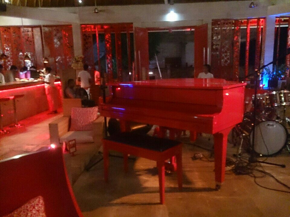 SVOBODA_PRO's tweet photo. Неожиданное место для Убуда, но очень приятное) (@ Rouge in Ubud) https://t.co/5ovz80OakB https://t.co/S2PUESytoL