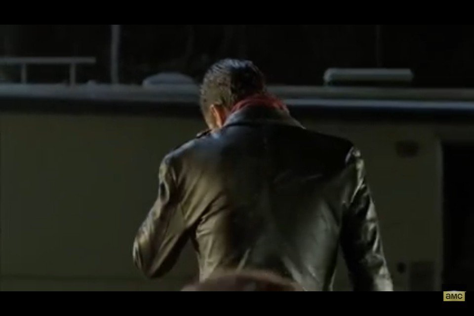 __WALKING_DEAD's tweet photo. Sneak peek of he season finale  https://t.co/yn6zsJwpAK https://t.co/m22xJbHeBA