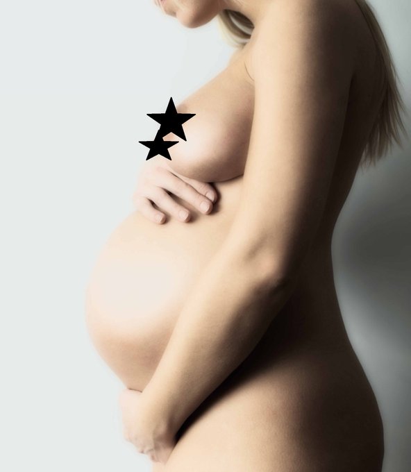 ik heb het niet eerder willen vertellen maar zoals je aan de omvang van mijn buik kan zien krijg ik een<a href="/tag/borstvoeding"class="tags"><span>#borstvoeding</span></a>