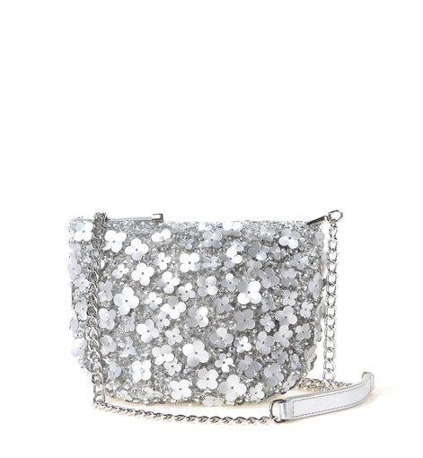 CanCam 5月号掲載】 可憐なお花と真珠のようなビーズがちりばめられた