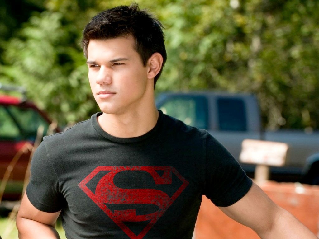 superboy black shirt