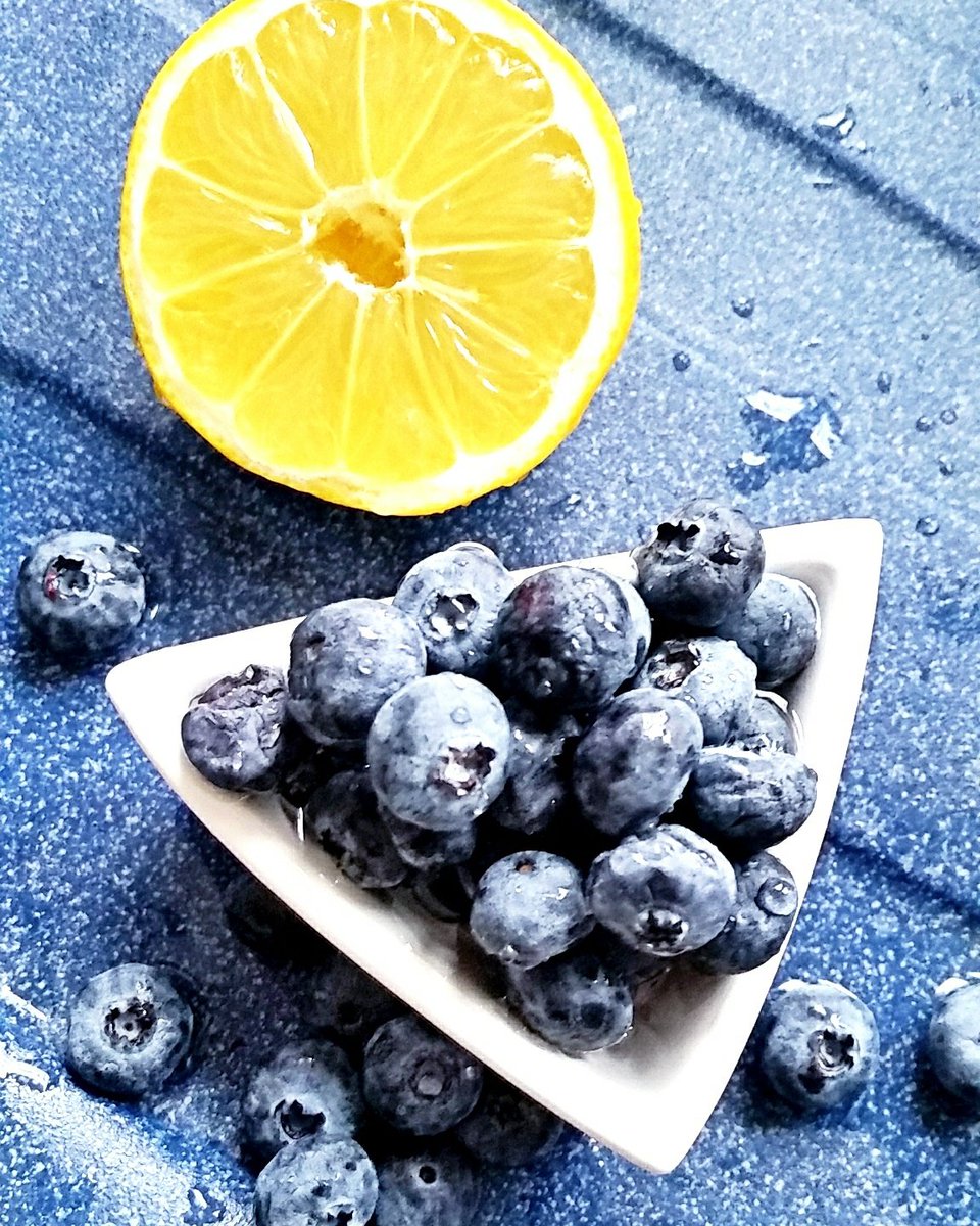 UhligCorinna's tweet photo. #friday #morning #detox #detoxweek #detoxify #detoxification #fruits #fruit #frutas #fresh #fruity #frukter #fit https://t.co/iFnnhwH4rV