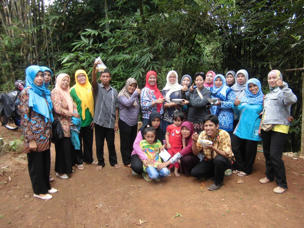 Pelatihan mbuat bakso <a href="/bkad_ID/">BKAD Kec. Kebasen</a> di Ds Karangsari Kebasen <a href="/ir_achmadhusein/">Achmad Husein</a> <a href="/budimandjatmiko/">Budiman Sudjatmiko (IG: kelasinspirasibudiman)</a> <a href="/KemenDesa/">Fast Track Travel</a> <a href="/desamembangun/">Desa Membangun</a>