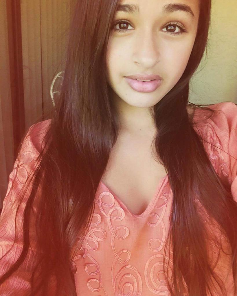 JazzFanPage's tweet photo. Happy 1th of April 😍🌹🌞
@JazzJennings__ @MomofJazz @jazzJfans #jazz #beauty #heroine #weloveyousomuch 💞😊✌ https://t.co/c8I0xdZWBV