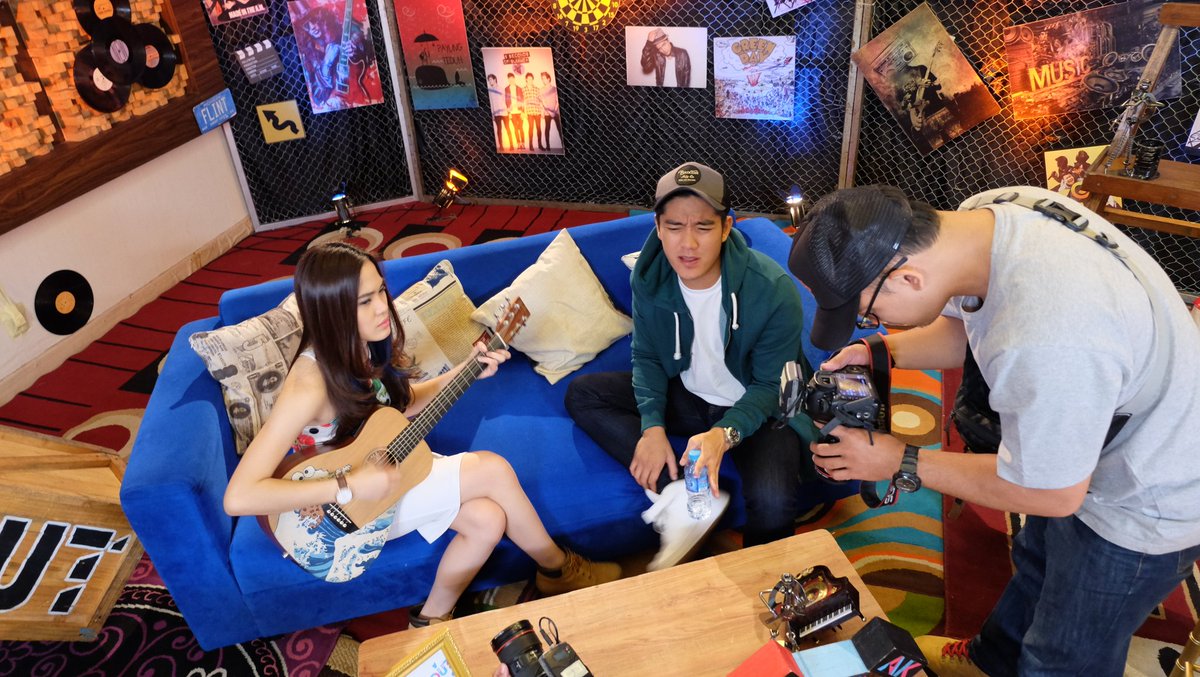 DickyRinaldo's tweet photo. RT shermunch: Breakout time Munch!! Bersama sherylsheinafia & boywilliam BreakoutNET #BreakoutNETGoodbyeSong https://t.co/19fFrqkjAg