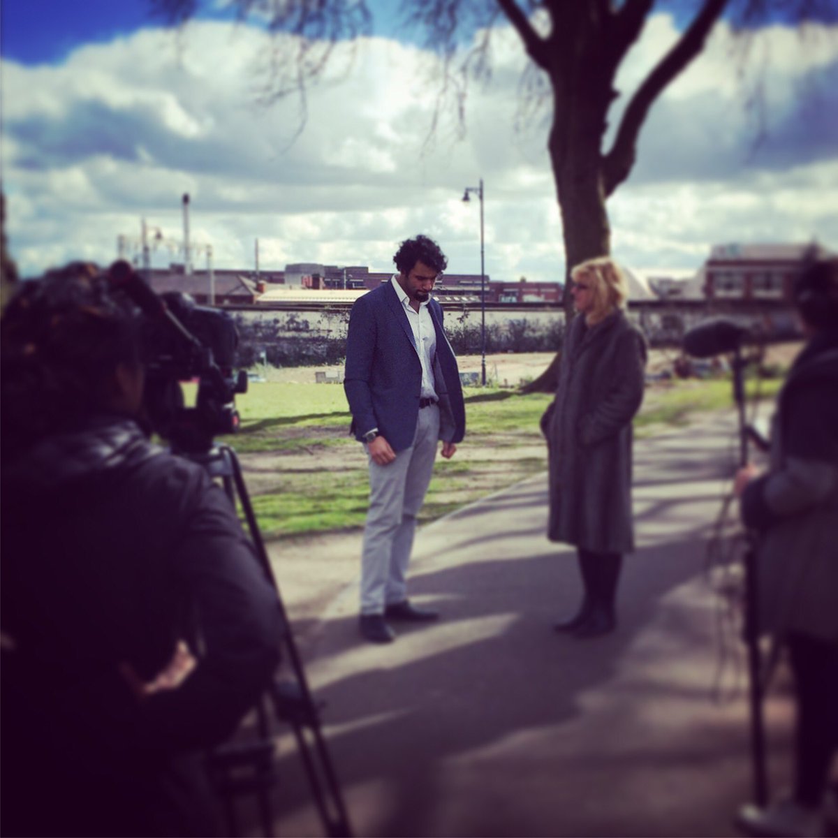 NisaroKarim's tweet image. Love it when the suns out! #actor #castingcallpro #filmmaking #actorslife #IndieFilm #Spotlight