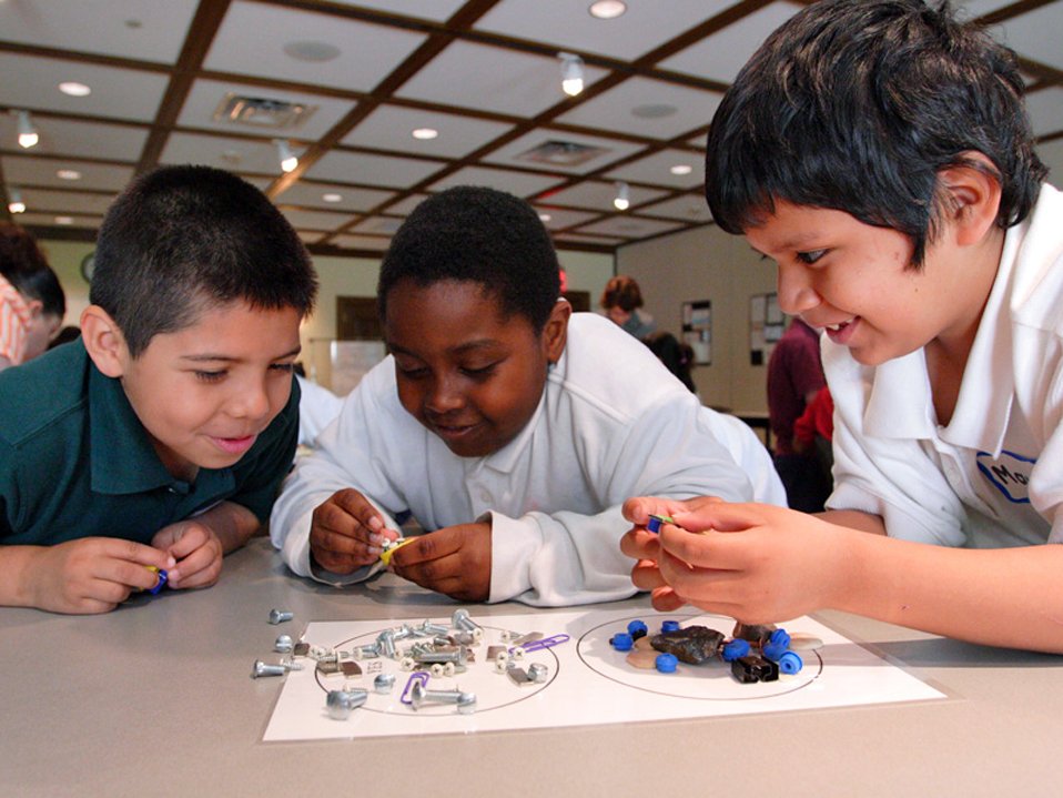 Carol Dweck wants you to know that growth mindset isn't just about praising effort: edut.to/1MEVORz.