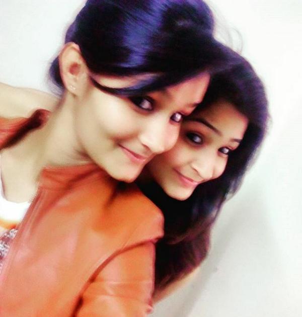 mmmuwaaaaaahh's tweet photo. I have no idea wht to do without u....!
#LovingSis https://t.co/y7sEpkJfUK