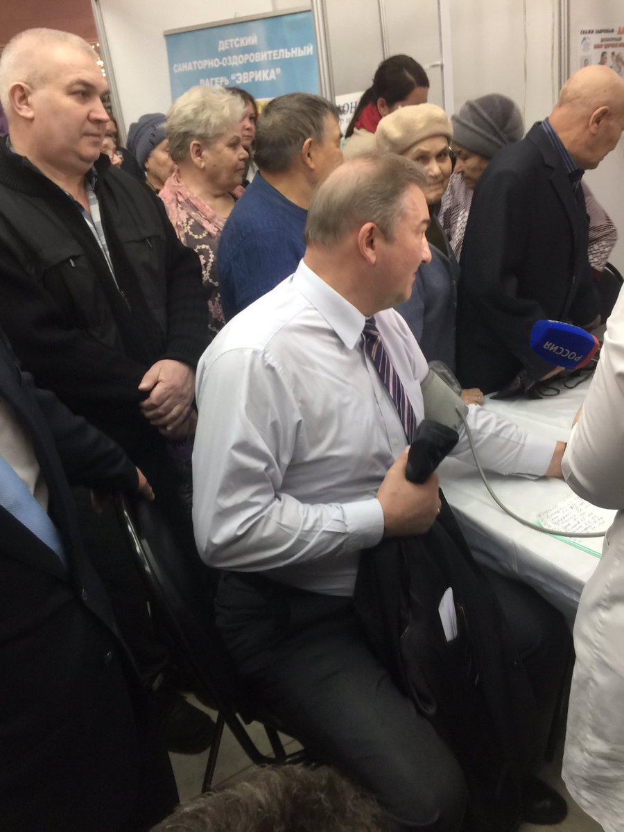 Сегодня в #ulsk открыли фестиваль #ЗОЖ73. В мероприятии принял участие хоккеист В.Третьяк