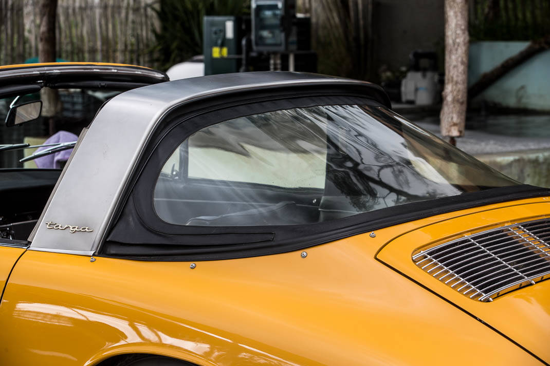 thecoolcars's tweet photo. #Porsche911S #SoftWindow #Targa te koop in Frankrijk #Bahama https://t.co/P8rHBfbPsw https://t.co/kh3toRZCoi