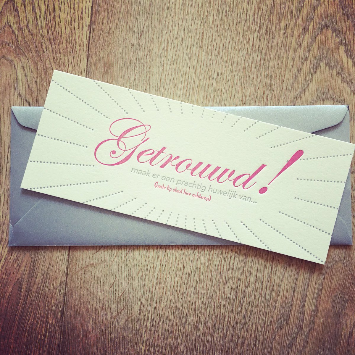 LoveLetterpress's tweet photo. Vandaag #trouwt er een #bruidspaar! Toffe #letterpresskaart met een tip op de post vandaag! https://t.co/NdUR7jIfxq https://t.co/43U9ZntBtA