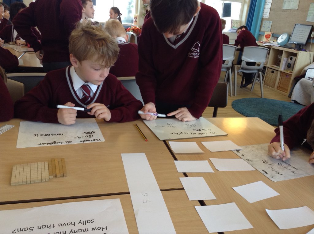 Rudstony4's tweet image. Team problem solving for a Singapore Maths problem. Learning how different cultures learn #smartmaths