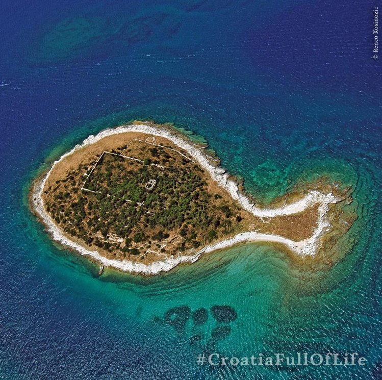 Fish shaped islands are more appealing to visitors. 
All Croatian 1.244 islands will soon meet the new standard.