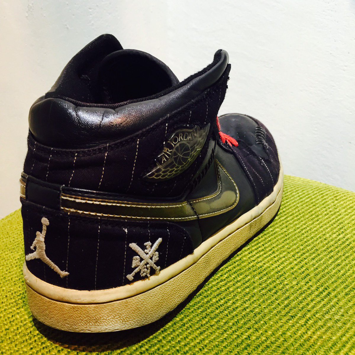 古着屋 Pure Hell 1993年マイケルジョーダンは突然nbaを引退 し Mlbへ挑戦しました その時期をモチーフにしたエアジョーダン1の登場です Nike Air Jordan 1 レトロ ミッド Blackのオープニングデイパックです T Co M0ex9gk217 古着屋 Pure Hell 1993年マイケルジョーダンは突然nbaを引退 し Mlbへ挑戦しました その時期をモチーフにしたエアジョーダン1の登場です Nike Air Jordan 1 レトロ ミッド Blackのオープニングデイパックです T Co M0ex9gk217