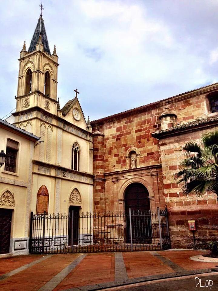 InmiMartini's tweet image. Y pensar que todo comenzó aquí en un Domingo de Ramos de hace cuatro años... @peperchato  #1DeAbril #SS2012 😍💏👸💜👑 TQ