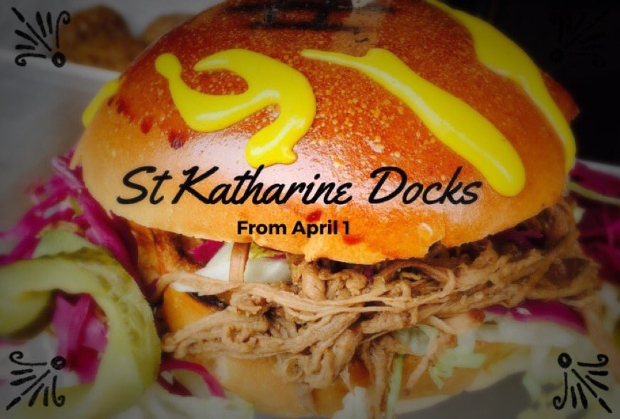 AllGreekToMe_'s tweet photo. Today Messing about on the river ~ #StkatharinesDock @StKats lunchtime #saladoftheday #lavashflatbread #tortilla https://t.co/c9jRcP0Qbe