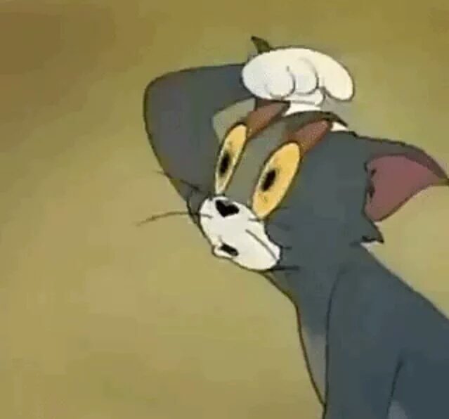 i1911_'s tweet photo. لما بكون بتكلم مع حد بحبه وهموت وانام 😂 https://t.co/shfqjE9SI1