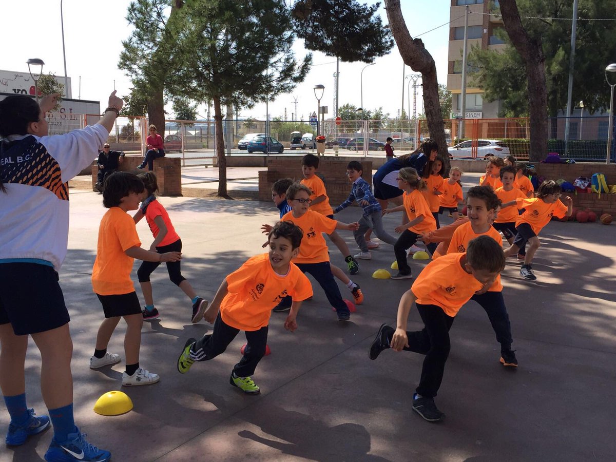 VilarealBC's tweet photo. Gaudint de les últimes classes al #campusVRBC https://t.co/sGvXQuvm9T