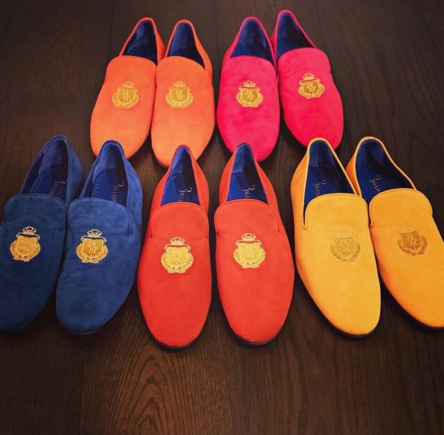RobertoBuzzatti's tweet photo. Le slippers di Billionaire Italian Couture: sarà bello averle tutte ai vostri piedi 😎😉 #Babbucce #LuxuryShoes https://t.co/cIxxsqLa6Z