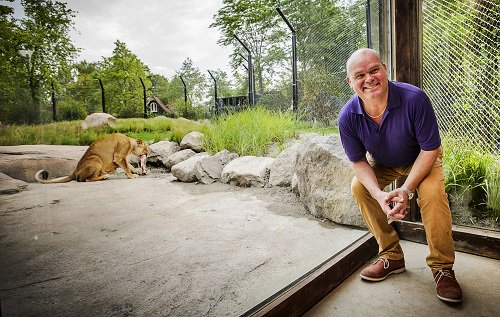 ADshownieuws's tweet image. Paul de Leeuw beantwoordt lolbroeken die dierentuin bellen s.ad.nl/4273884