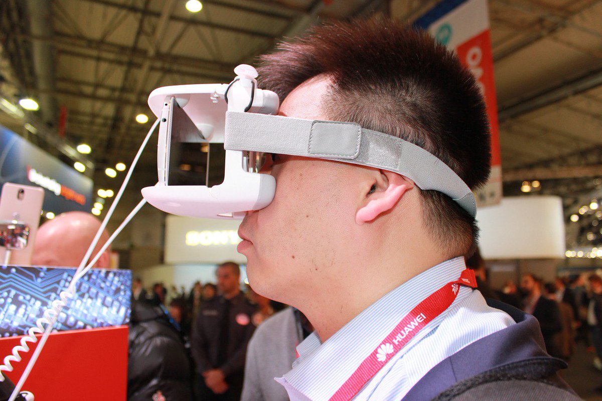 Rust_craft's tweet photo. #VirtualReality was all the rage this year at the mobile world congress #MWC16. Read more 
https://t.co/gZcs1waQbN https://t.co/bxCbrbxAza