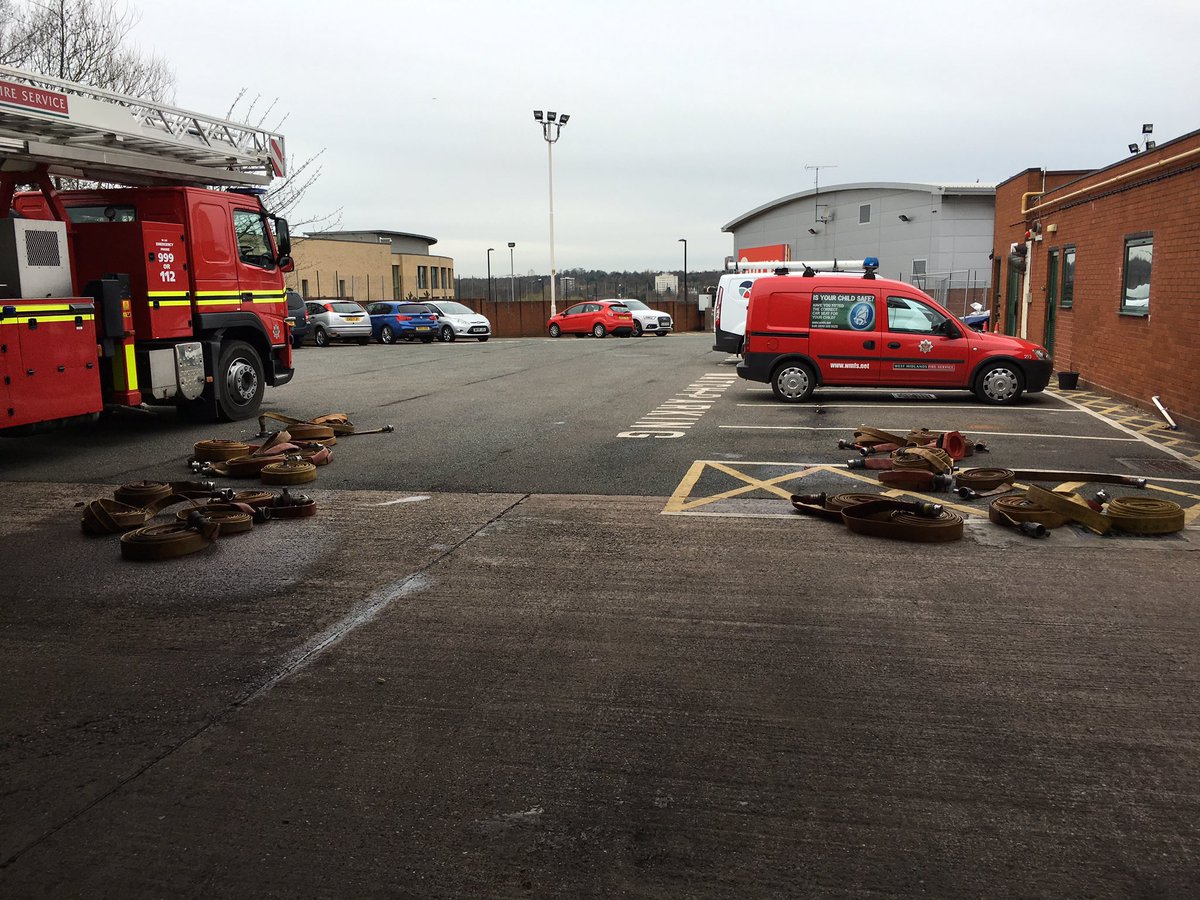 WMFSHighgate's tweet photo. There are disadvantages to being first in attendance at a 17 pump #SaltleyFire. We have 35 lengths of hose to clean! https://t.co/p9LsDtUz9z