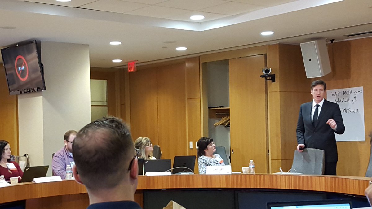 IllinoisCPA's tweet photo. Learning about building membership loyalty from the well-traveled @James_Kane at @AICPA #commfood16 conf. #AICPA https://t.co/jlFXxOi9Sd