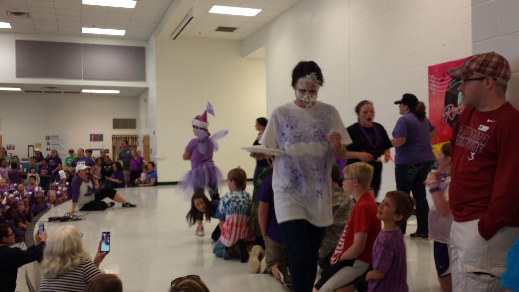 AlmandBonnie's tweet photo. Take a pie for a cure at TRE! #ensuringsuccess #hcs2016 https://t.co/zAJ0IQMEdk